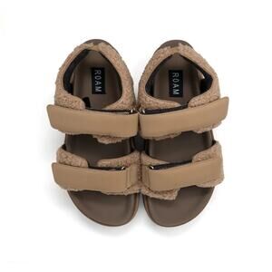 ROAM Velcro Fuzzy Stack Platform Beige Faux Shearling - SZ 11